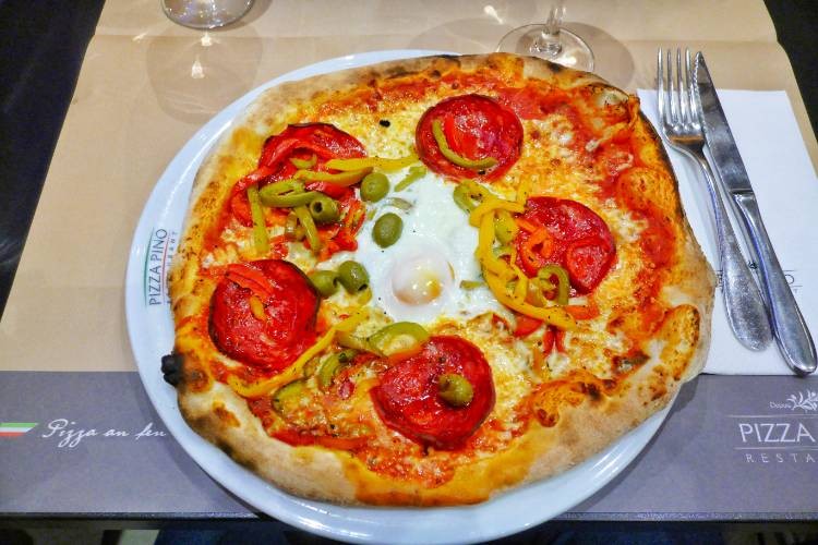 Palerme : chorizo, poivron, olive et œuf